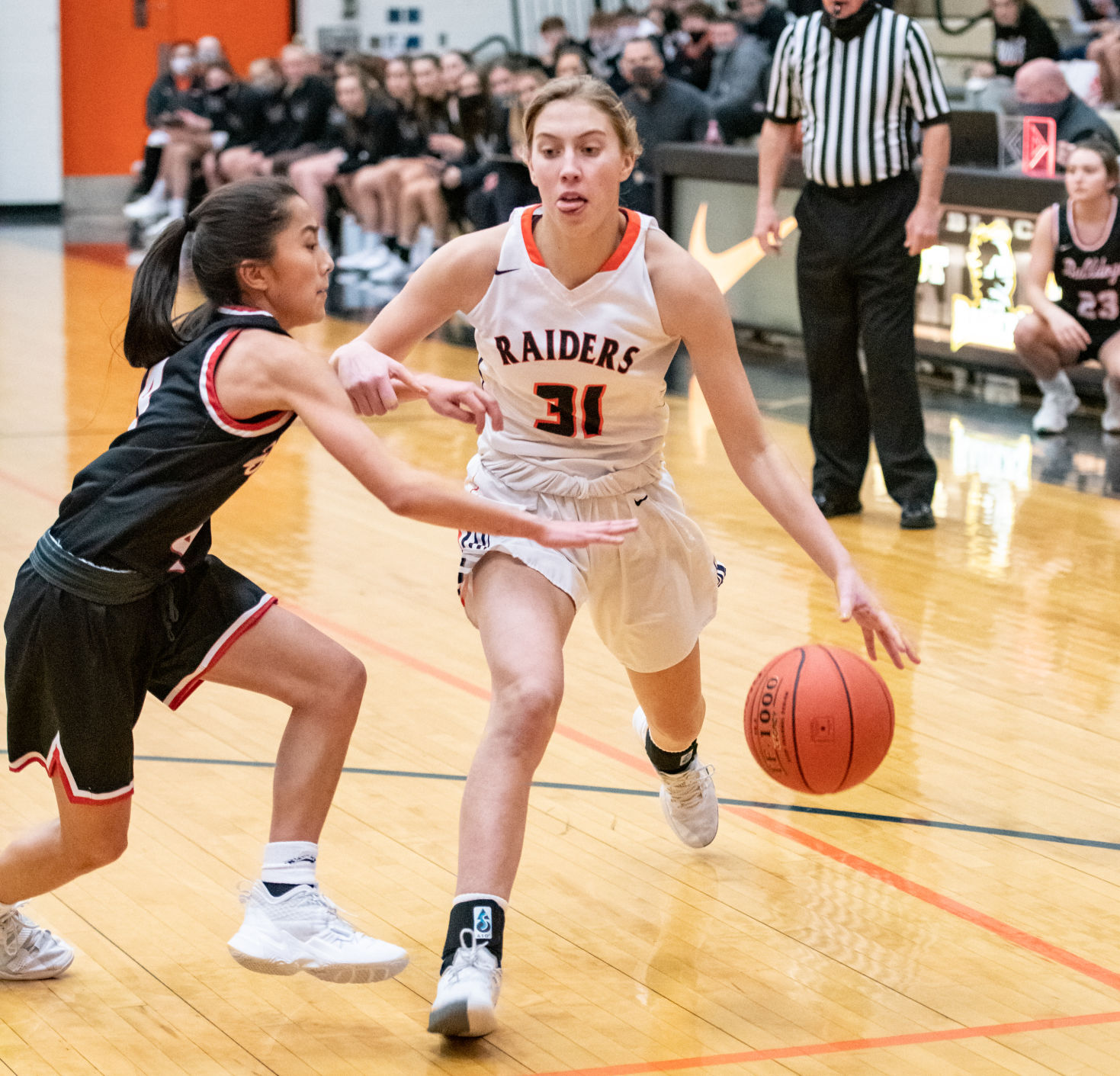 East vs Le Mars basketball